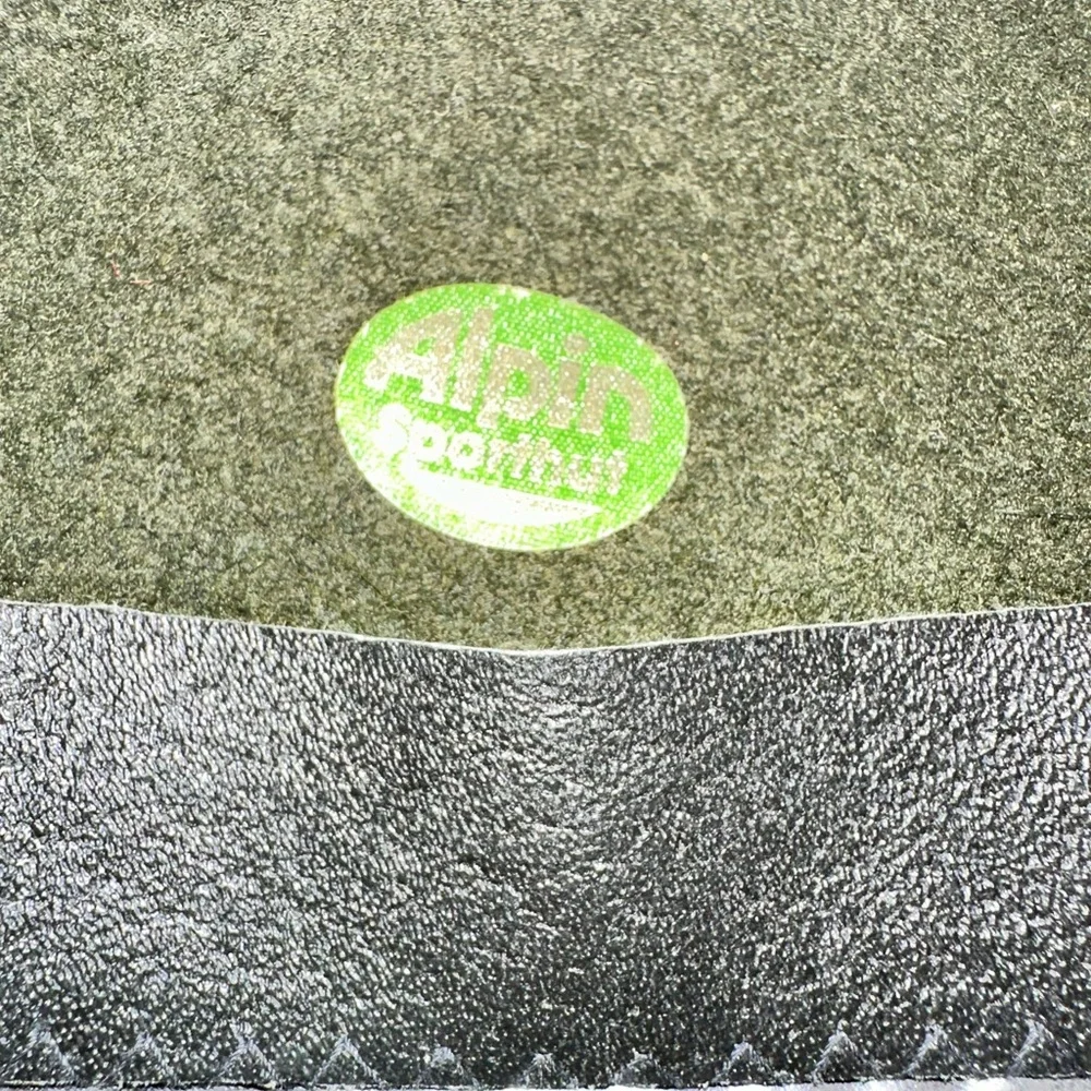 Genuine Vintage Tyrolean hat purchased in Austria - Picture 7 of 7